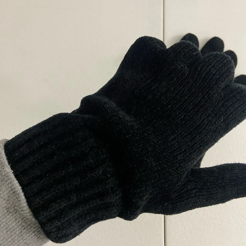 NWOT women’s‎ solid black soft chenille warm knit winter gloves accessories